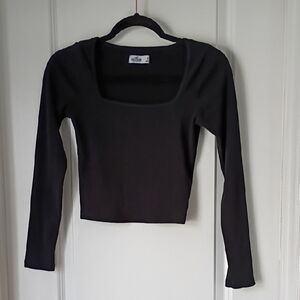 Hollister Square Neck Black Long-Sleeve Crop Top